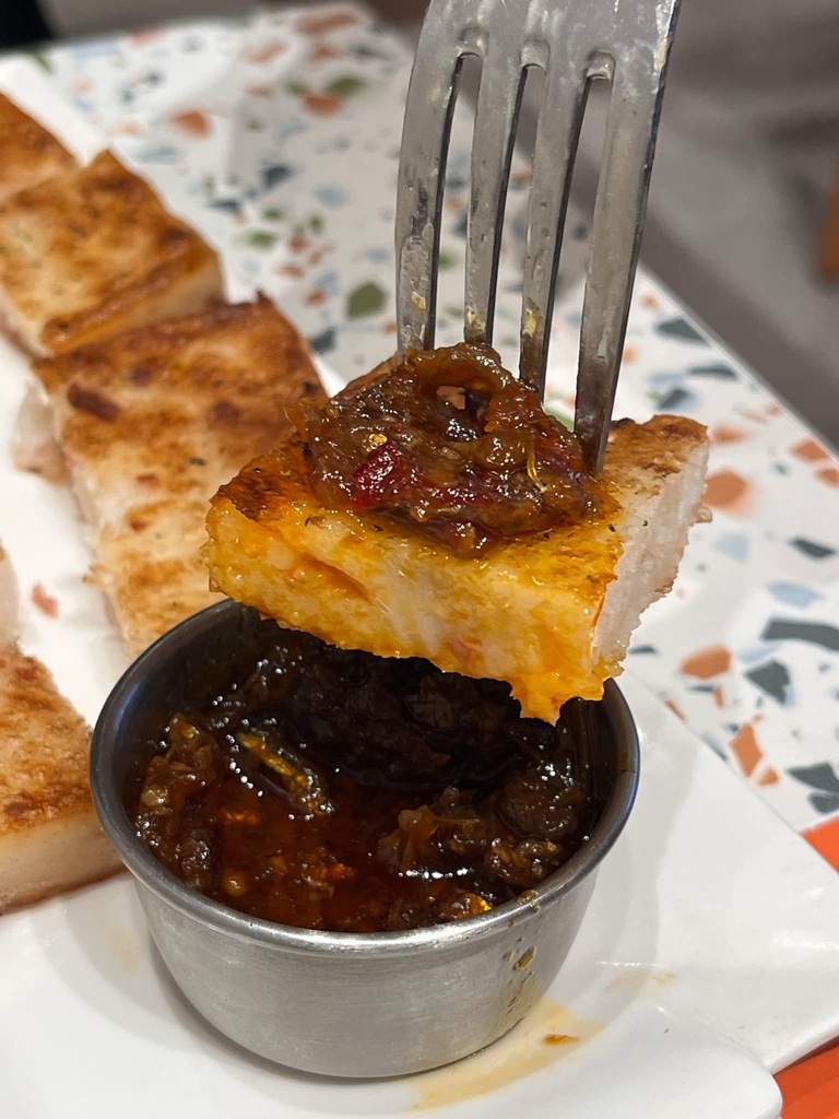 壹樓早餐縣府店,必吃脆皮蛋餅與炒泡麵,環境好餐點多樣!