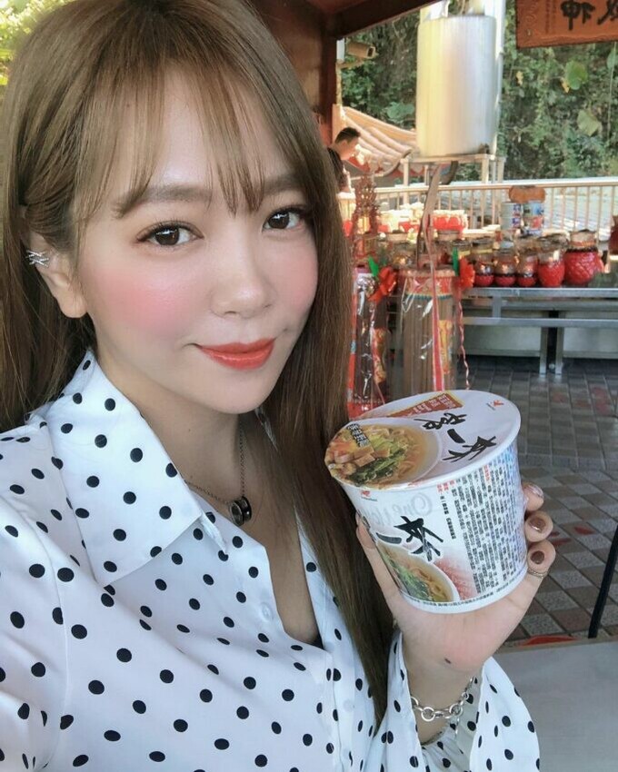 南投縣中寮鄉泡麵土地公｜南投中寮石龍宮｜用泡麵拜拜？還有免費泡麵可以吃！業績冒泡必朝聖的土地公廟