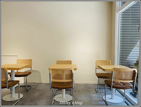 捷運士林站 ‧ Chuan Chuan Coffee 捲捲(