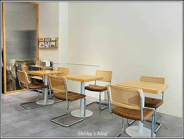 捷運士林站 ‧ Chuan Chuan Coffee 捲捲(