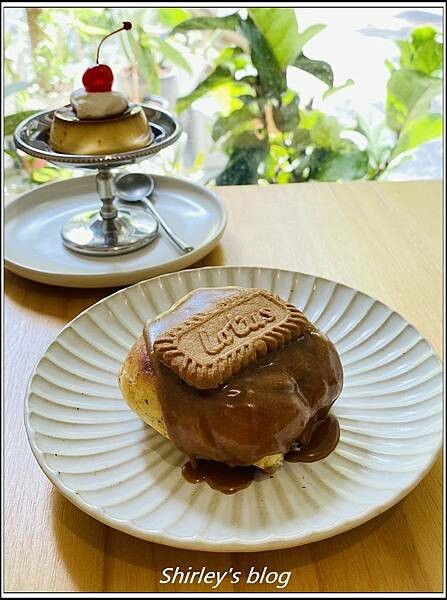 捷運士林站 ‧ Chuan Chuan Coffee 捲捲(