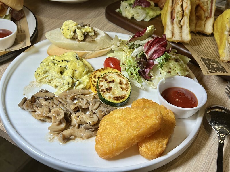 +（蘆洲美食）小食聊聊Brunch～大份量早午餐、沖繩塔可飯