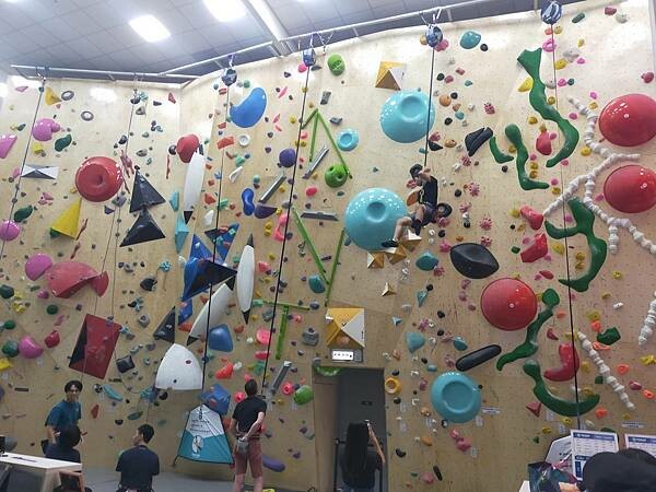 新北新店裕隆城~誠品生活館瘋一鍋B1樓~