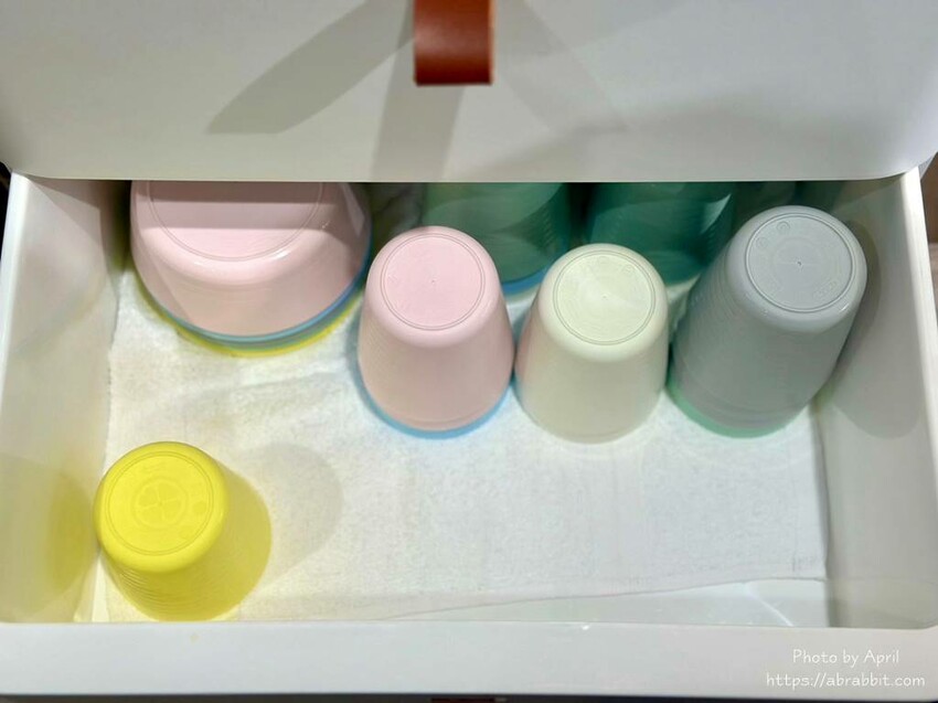 中國醫附近新開的彩碗-五義店，生意超好要排隊！