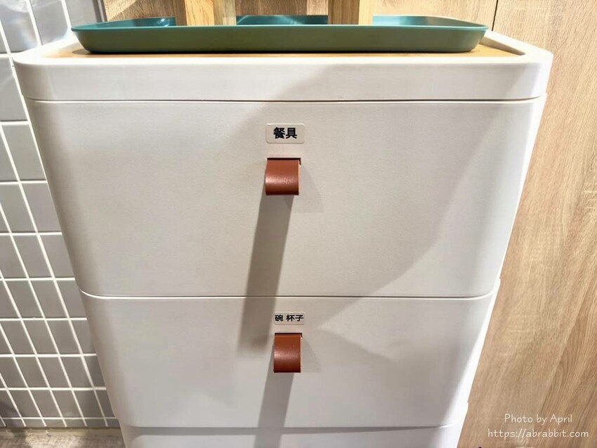 中國醫附近新開的彩碗-五義店，生意超好要排隊！