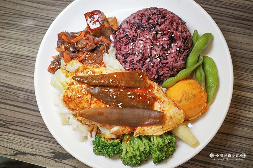 【永和美食】『72度C舒肥健康餐 永和保平店』近樂華夜市/選擇多元、料多豐富/健康美味水煮餐/百元平價、高C