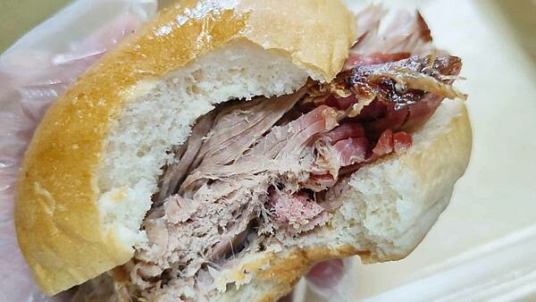 Bogart's Smokehouse Taipei (美式木柴烤肉屋)｜還沒有開店大排長龍！爆人氣的道地美式烤肉店