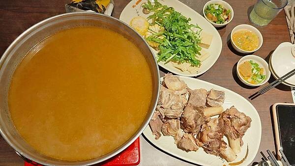 台北市士林區正老林羊肉爐 社中店|台北評價最高的羊肉爐吃到飽