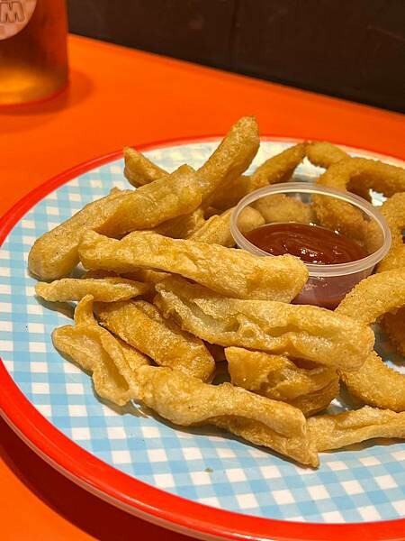 *(高雄薯條)CarpeDiem吃吧~經典雙層牛肉堡、巧克力