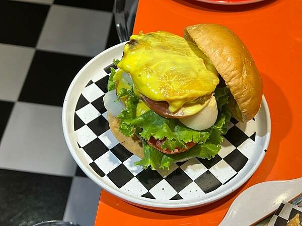 *(高雄薯條)CarpeDiem吃吧~經典雙層牛肉堡、巧克力