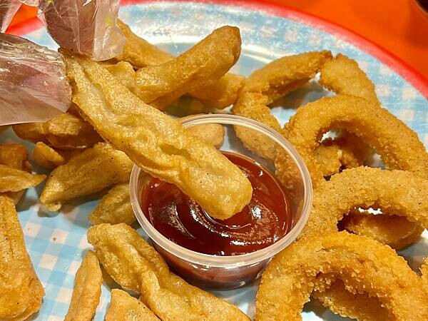 *(高雄薯條)CarpeDiem吃吧~經典雙層牛肉堡、巧克力