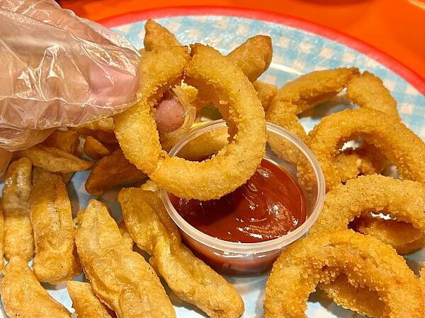 *(高雄薯條)CarpeDiem吃吧~經典雙層牛肉堡、巧克力