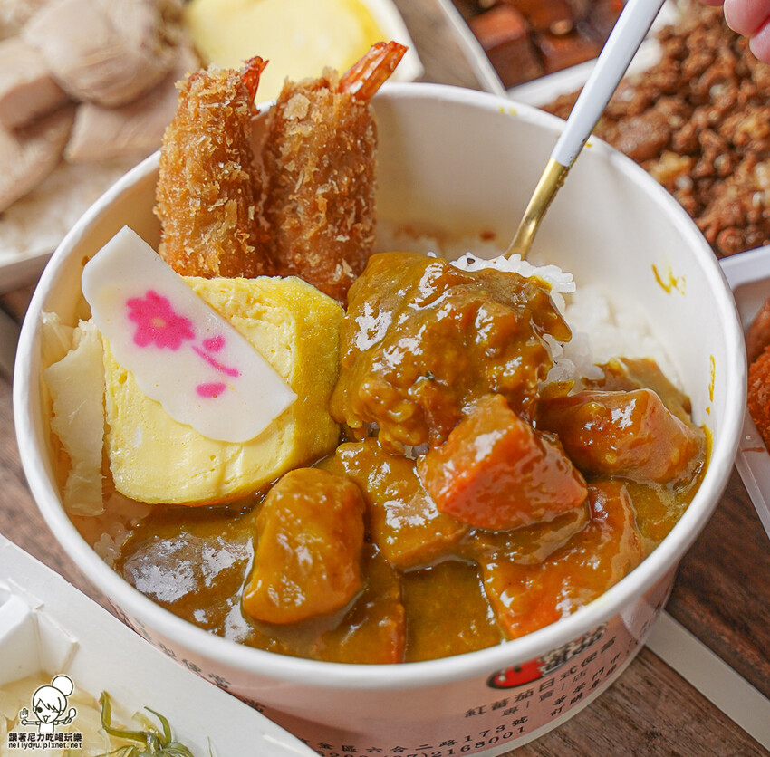 北高雄日式便當 紅蕃茄日式便當專賣店，澎派爽口多樣式餐盒、商務便當、左營便當推薦 - 跟著尼力吃喝玩樂＆親子生活