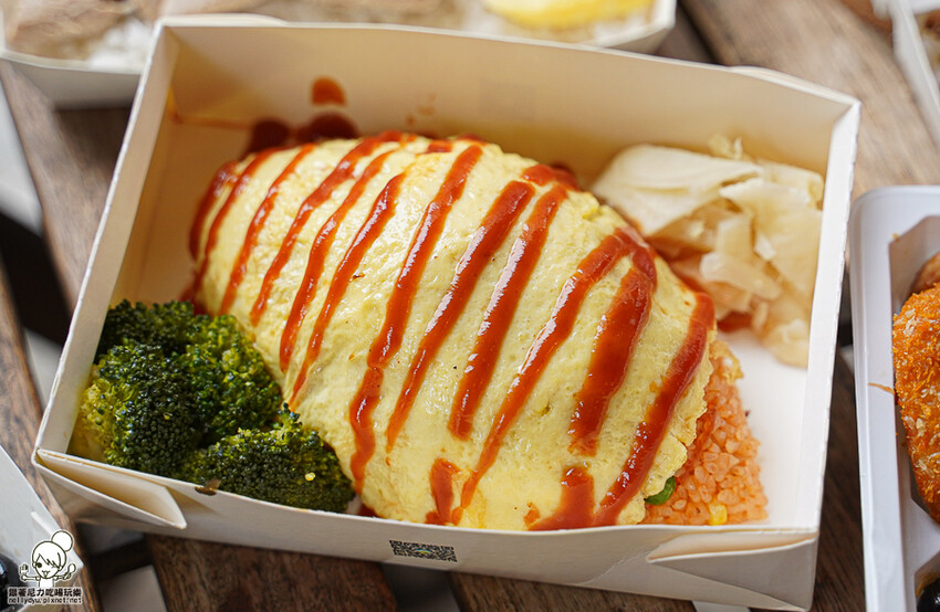北高雄日式便當 紅蕃茄日式便當專賣店，澎派爽口多樣式餐盒、商務便當、左營便當推薦 - 跟著尼力吃喝玩樂＆親子生活