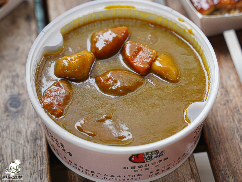 北高雄日式便當 紅蕃茄日式便當專賣店，澎派爽口多樣式餐盒、商務便當、左營便當推薦 - 跟著尼力吃喝玩樂＆親子生活