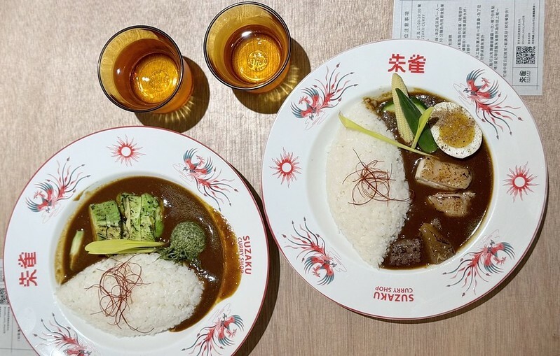 台北車站咖哩推薦！「朱雀SUZAKU CURRY SHOP」夢幻酪梨湯咖哩與雪花布丁必點。