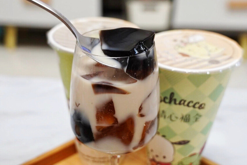 超萌三麗鷗登場!9款免費杯快收集,浮雕恰好瓶只要38元~還有6款超限量聯名商品