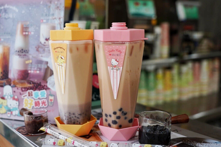 超萌三麗鷗登場!9款免費杯快收集,浮雕恰好瓶只要38元~還有6款超限量聯名商品