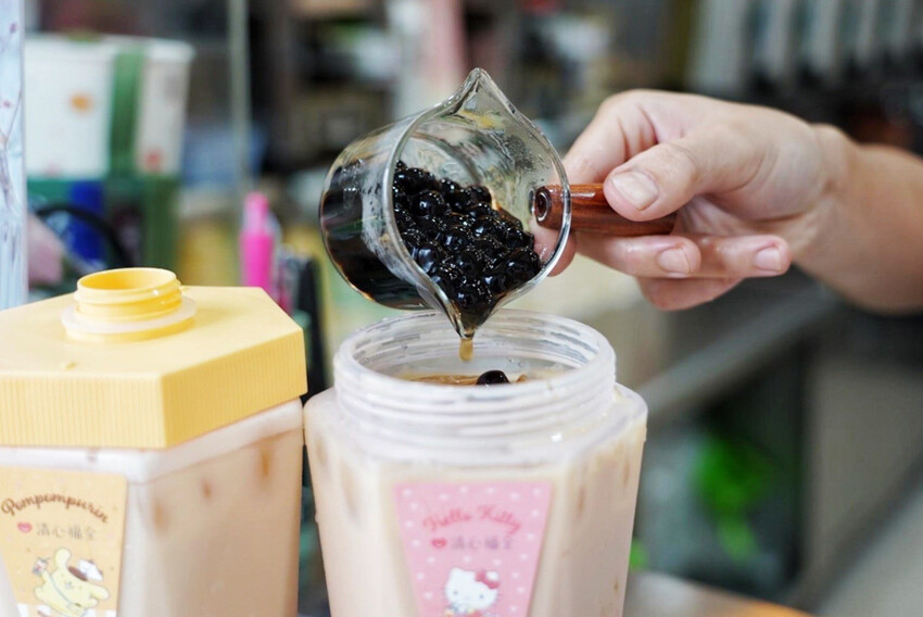 超萌三麗鷗登場!9款免費杯快收集,浮雕恰好瓶只要38元~還有6款超限量聯名商品