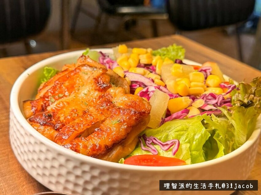 2023 最新 台北美式餐廳推薦》林斯漢堡(Lin’s Burger)信義店 一間主打美式漢堡、義大利麵、早午餐的台北聚餐餐廳推薦 - 理智派的生活手札