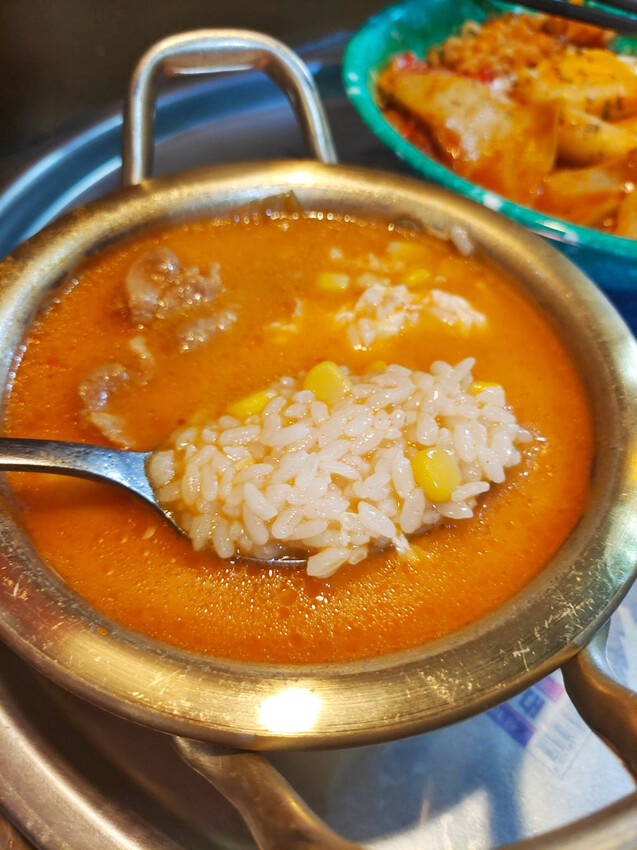 台南平價韓式小吃│韓湘辣炒年糕│銅板價50元起司湯飯│一個人