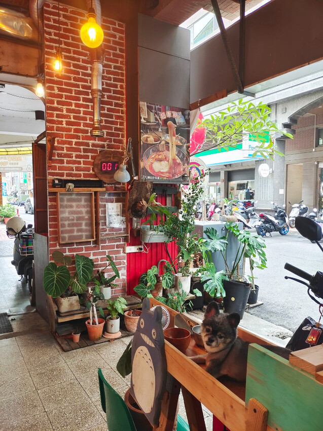 台南平價韓式小吃│韓湘辣炒年糕│銅板價50元起司湯飯│一個人