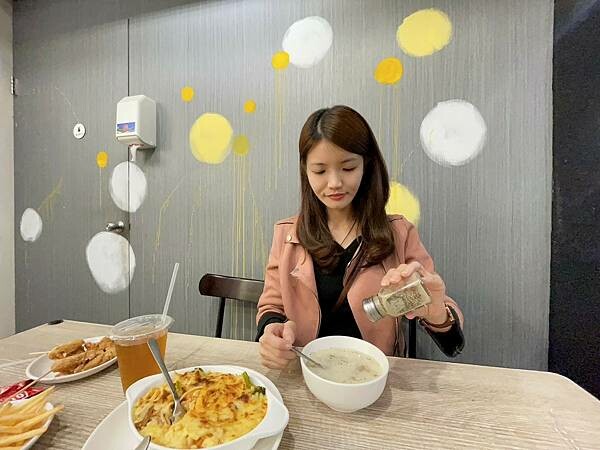 【不思義．義式廚房-平價高CP的小食堂】 飽足、夠味的平價義