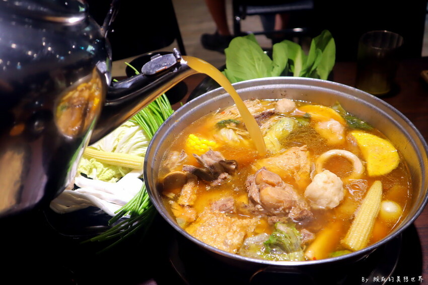 台中羊肉爐吃到飽，當月壽星只要500元，超過60種食材隨你吃，羊肋排、羊大骨、羊腳筋超驚艷