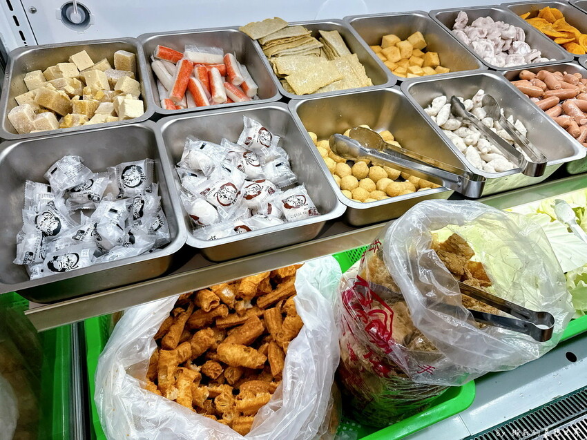 台中羊肉爐吃到飽，當月壽星只要500元，超過60種食材隨你吃，羊肋排、羊大骨、羊腳筋超驚艷