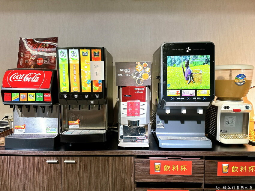 台中羊肉爐吃到飽，當月壽星只要500元，超過60種食材隨你吃，羊肋排、羊大骨、羊腳筋超驚艷