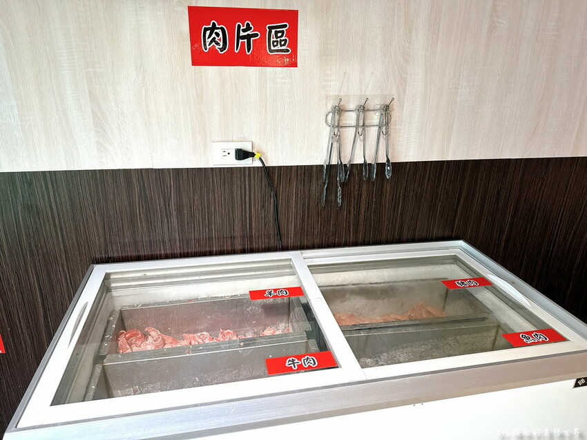 台中羊肉爐吃到飽，當月壽星只要500元，超過60種食材隨你吃，羊肋排、羊大骨、羊腳筋超驚艷