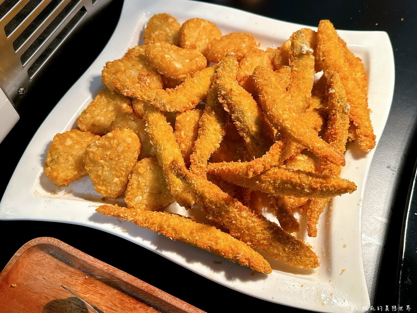 台中羊肉爐吃到飽，當月壽星只要500元，超過60種食材隨你吃，羊肋排、羊大骨、羊腳筋超驚艷