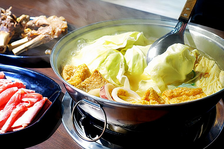 /tmp/phpGKL37r /tmp/phpGKL37r