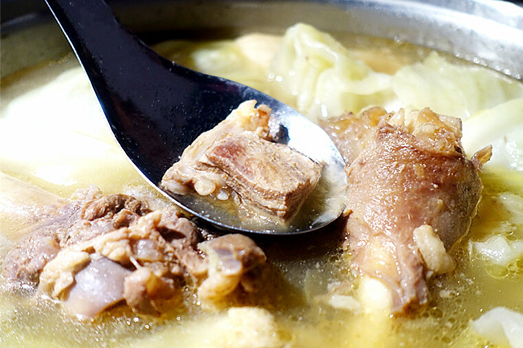 /tmp/phpL8cTKu /tmp/phpL8cTKu