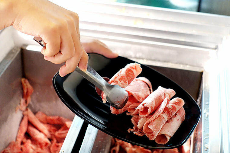 /tmp/phpisAVnQ /tmp/phpisAVnQ