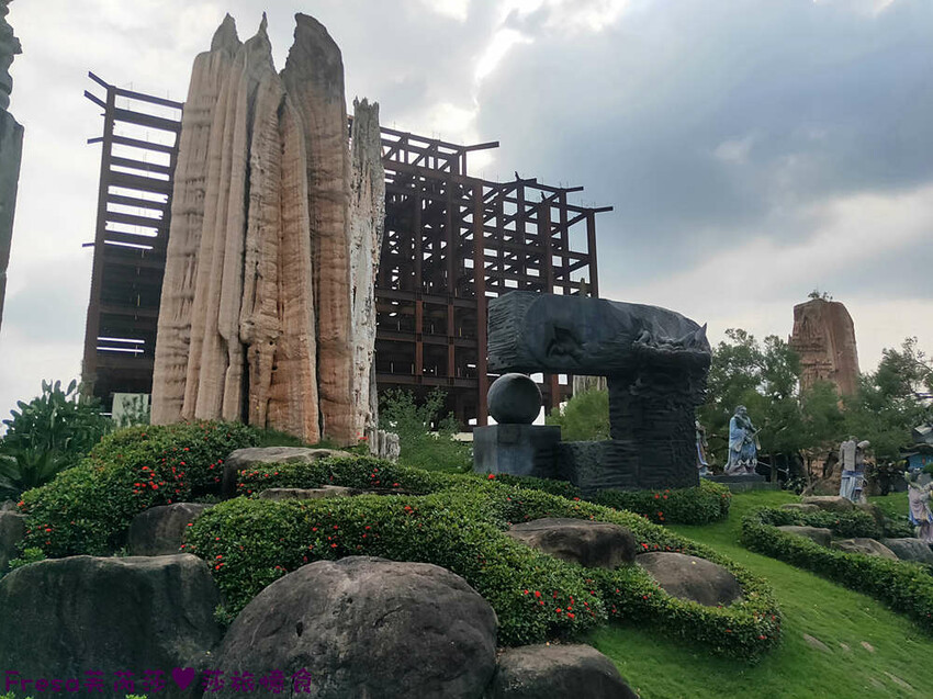 楠西景點│沁涼芒果冰咖啡「行動城堡二館－幸福芒果冰」豐盛水果餐「果農之家」國宴果乾伴手禮「玉井之門」