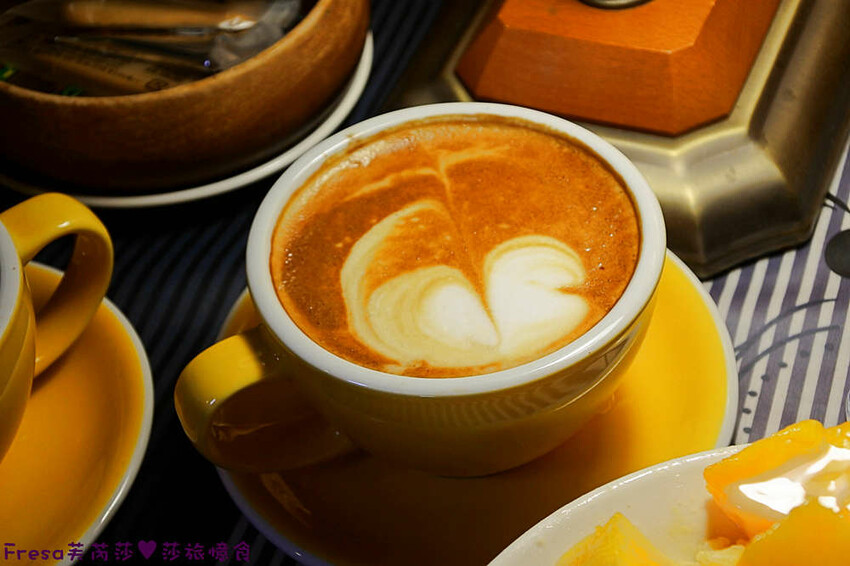 楠西景點│沁涼芒果冰咖啡「行動城堡二館－幸福芒果冰」豐盛水果餐「果農之家」國宴果乾伴手禮「玉井之門」