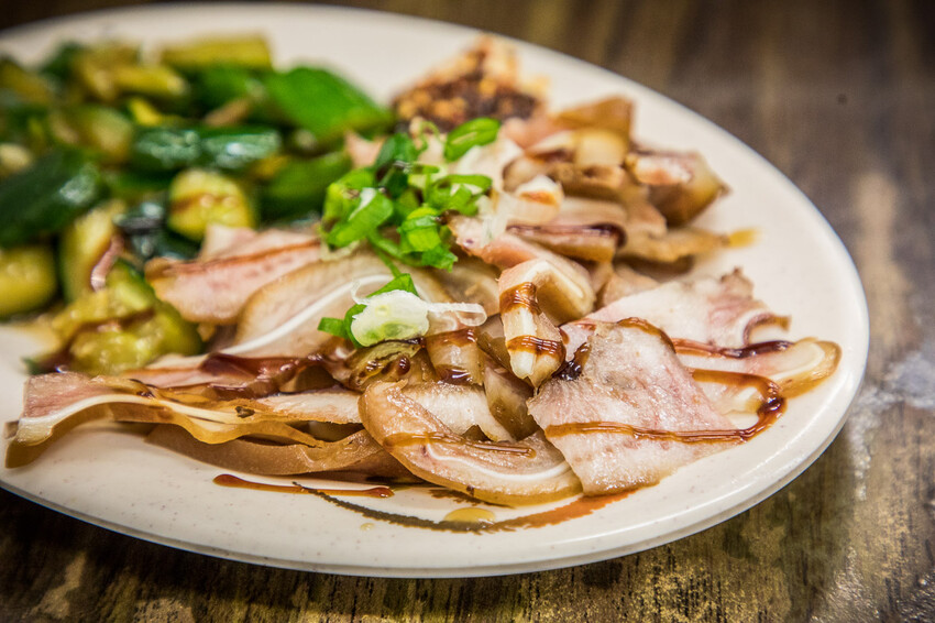 宜蘭縣羅東鎮羅東帝爺廟口喥咕麵｜據說排隊會等到打磕睡的乾拌麵，餛飩魚丸湯必點！