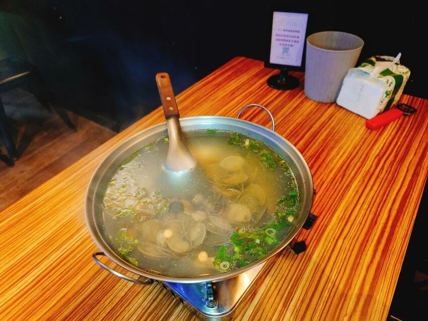 新北市蘆洲區[蘆洲燒烤推薦]新鮮現撈泰國蝦！蘆洲MK串燒居酒屋