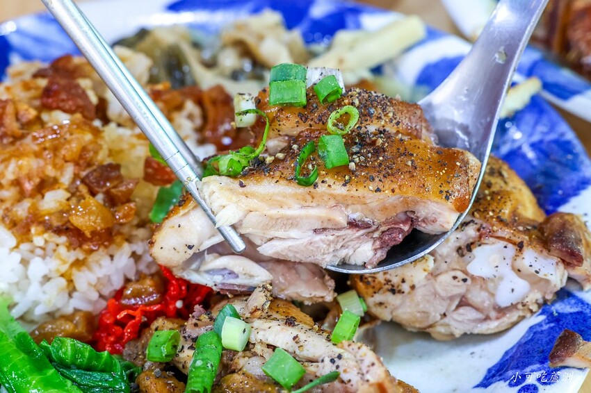 請筆記，超好吃又好看的雞腿飯只要100元超推薦！手工餛飩也很強～
