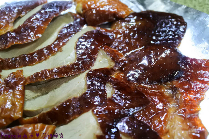 嘉義市東區嘉義烤鴨【蔡氏鴨庒】蘭潭附近美食「一鴨三吃」片鴨醬炒＋薑母鴨！秋冬溫補滿料又暖心│限定外帶│東區美食