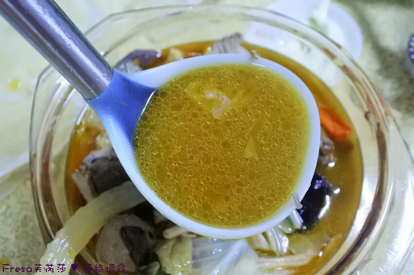 嘉義市東區嘉義烤鴨【蔡氏鴨庒】蘭潭附近美食「一鴨三吃」片鴨醬炒＋薑母鴨！秋冬溫補滿料又暖心│限定外帶│東區美食