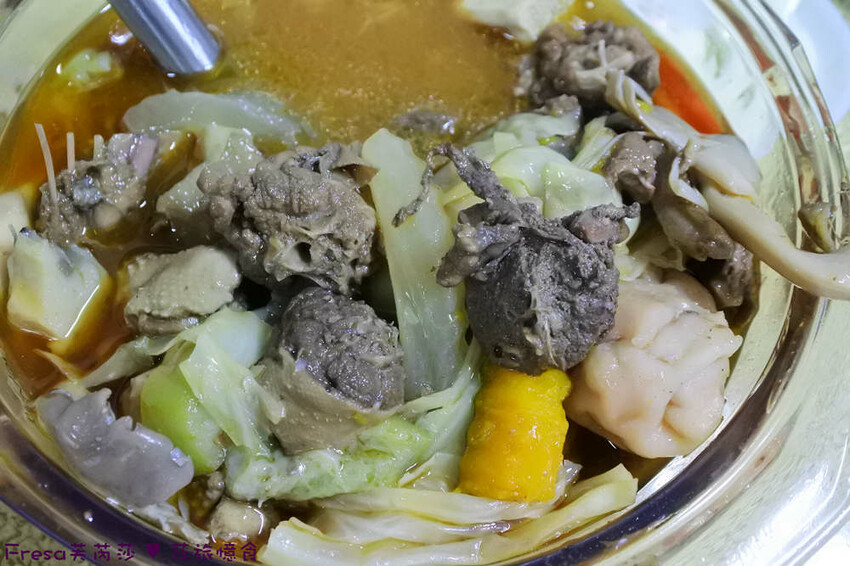 嘉義市東區嘉義烤鴨【蔡氏鴨庒】蘭潭附近美食「一鴨三吃」片鴨醬炒＋薑母鴨！秋冬溫補滿料又暖心│限定外帶│東區美食