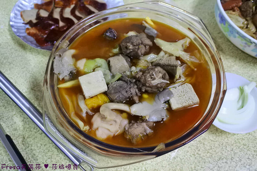 嘉義市東區嘉義烤鴨【蔡氏鴨庒】蘭潭附近美食「一鴨三吃」片鴨醬炒＋薑母鴨！秋冬溫補滿料又暖心│限定外帶│東區美食