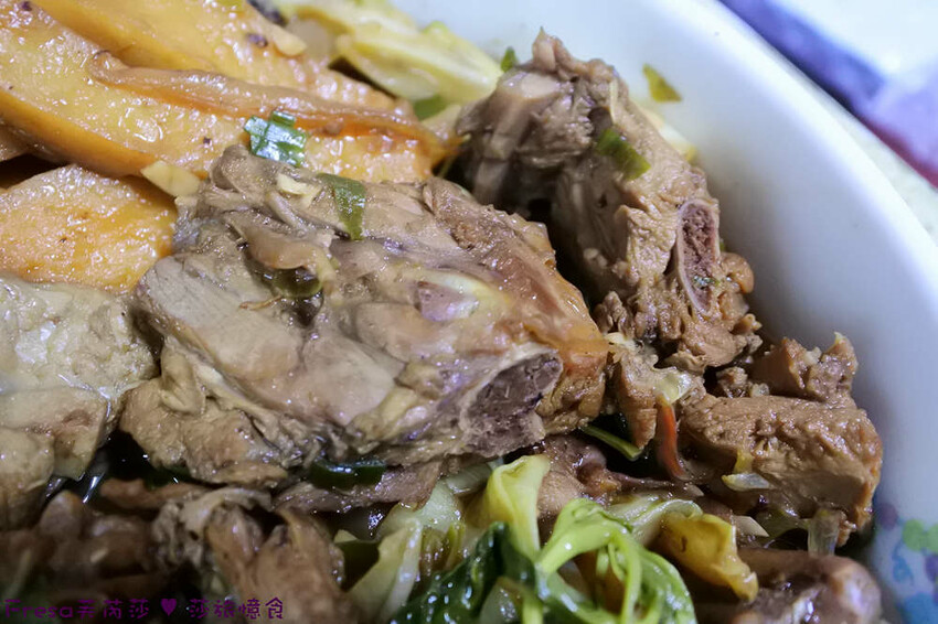 嘉義市東區嘉義烤鴨【蔡氏鴨庒】蘭潭附近美食「一鴨三吃」片鴨醬炒＋薑母鴨！秋冬溫補滿料又暖心│限定外帶│東區美食