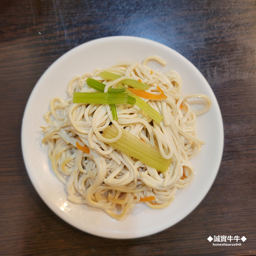 台北車站美食：中正區美食《雲客來山西刀削麵館》台北牛肉麵節 平價牛肉麵