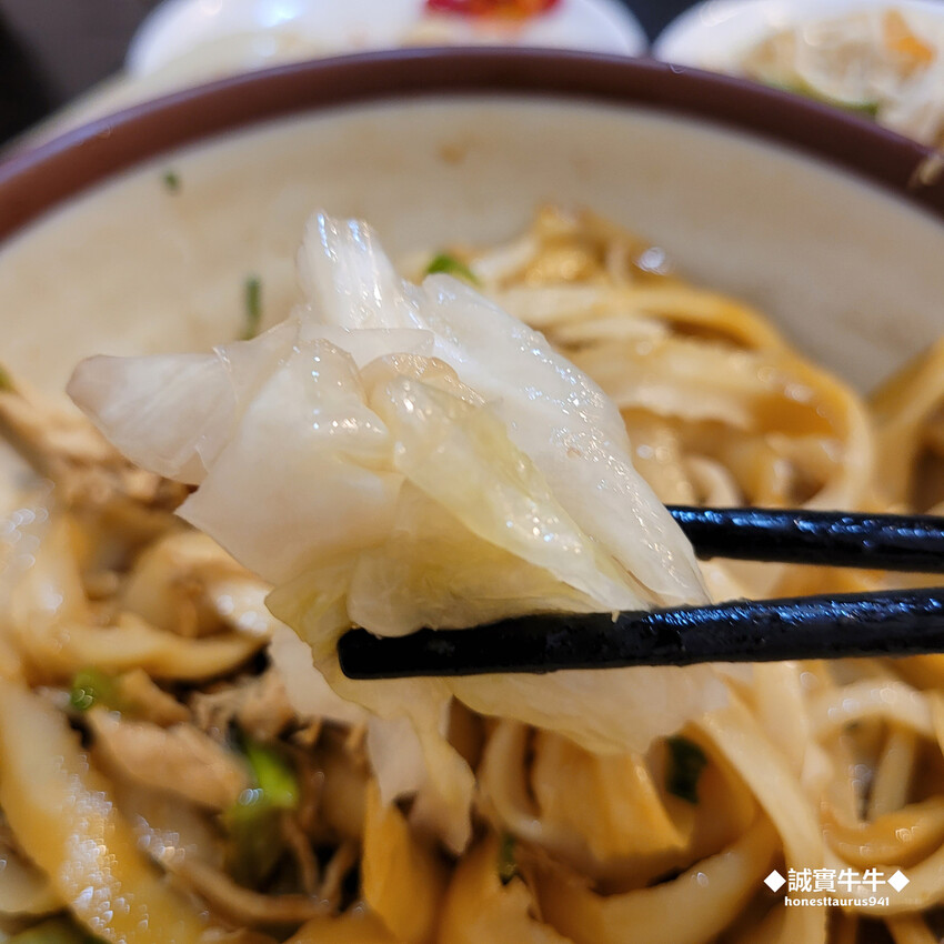 台北車站美食：中正區美食《雲客來山西刀削麵館》台北牛肉麵節 平價牛肉麵