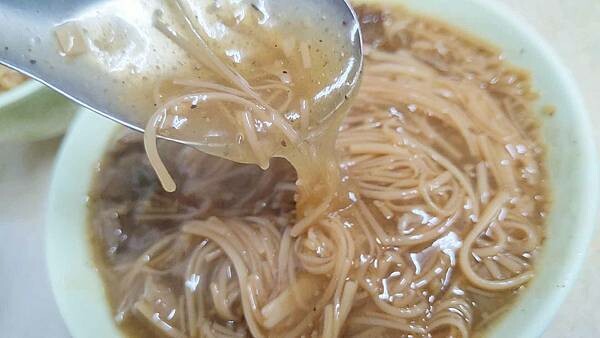 阿弟仔大腸麵線｜信義區百貨公司附近ＣＰ值最高最好吃的大腸麵線店