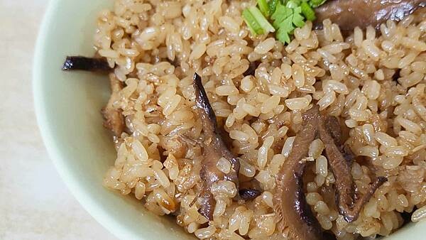 阿弟仔大腸麵線｜信義區百貨公司附近ＣＰ值最高最好吃的大腸麵線店