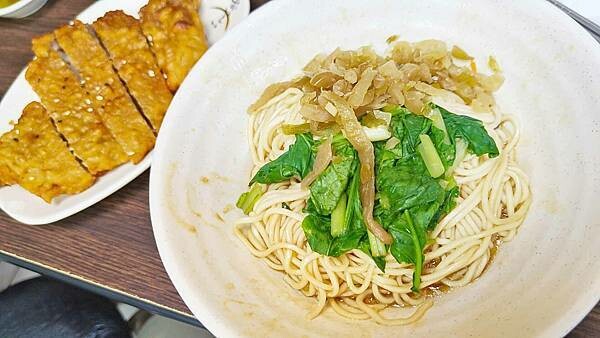 阿弟仔大腸麵線｜信義區百貨公司附近ＣＰ值最高最好吃的大腸麵線店